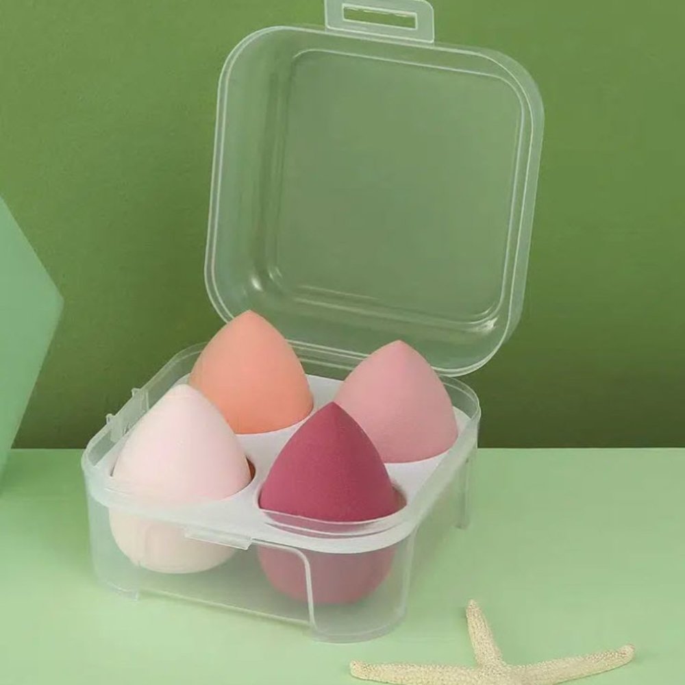 SOLD Beauty Blender 4 Pack with case  PINKS